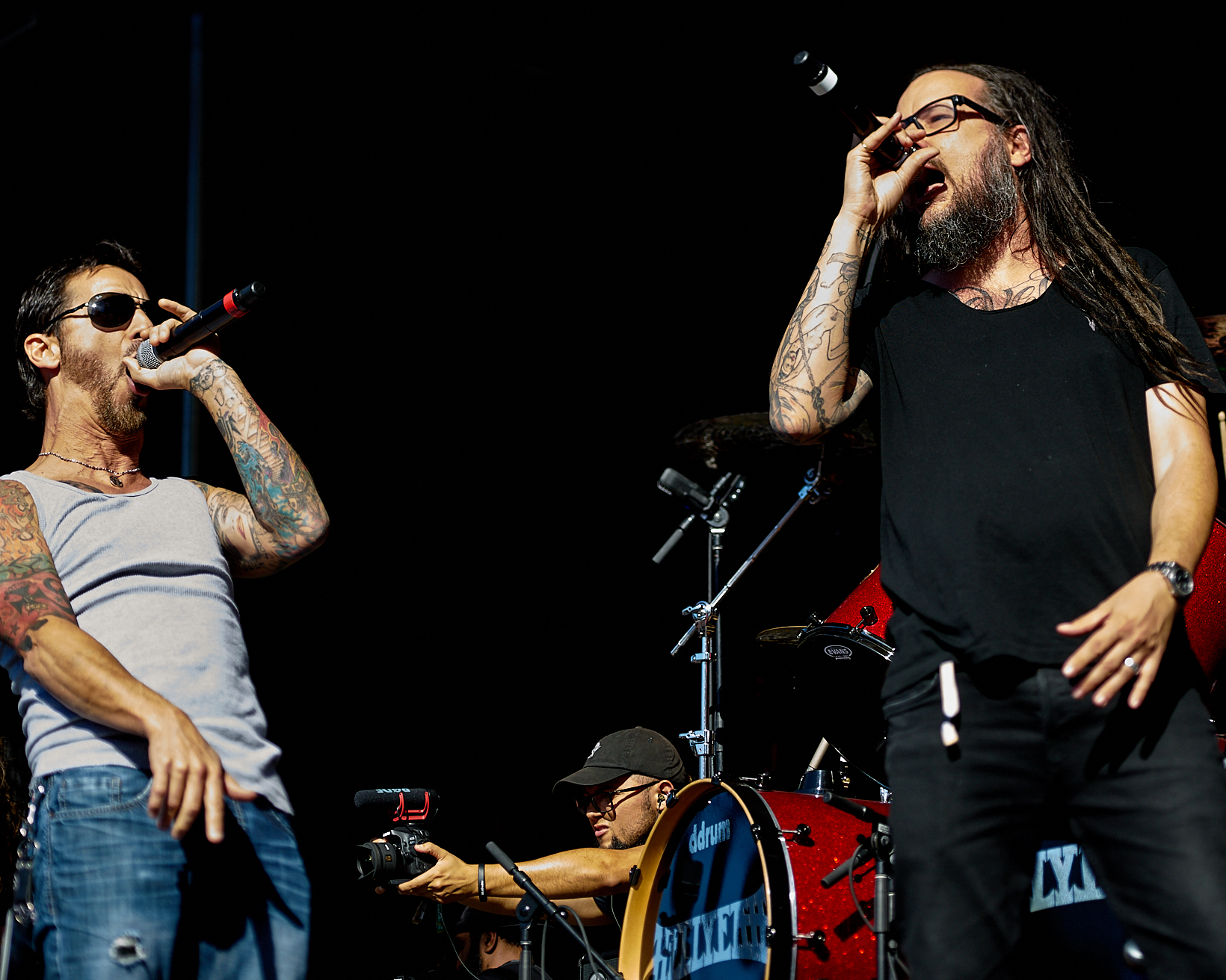 Jonathan Davis (Korn) duets with Sully Erna (Godsmack) at Aftershock 2018